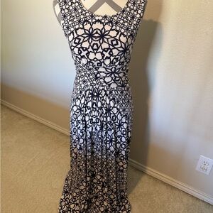 Mauve Navy and White Geometric Sleeveless Maxi Dress